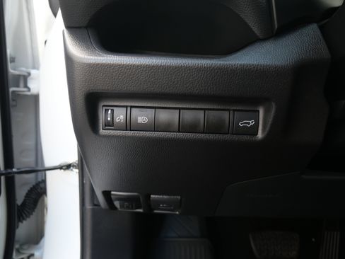 Used 2021 Toyota RAV4 XLE Premium image 22