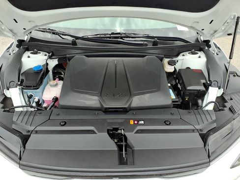 Certified 2025 Kia EV6 Light w/ Light LR Technology Package RWD image 9