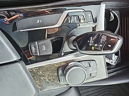 Used 2018 BMW 530i xDrive w/ Premium Package image 36