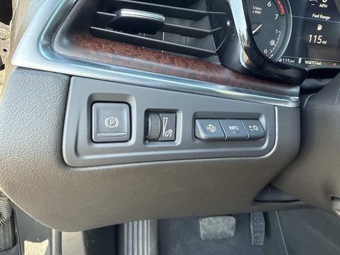 Certified 2023 Cadillac XT5 Premium Luxury w/ Technology Package FWD image 31