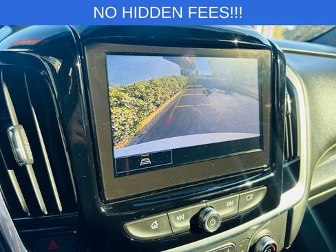 Used 2022 Chevrolet Traverse LT image 39