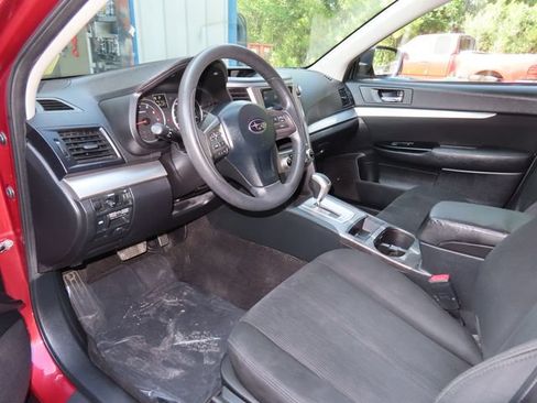 Used 2013 Subaru Outback 2.5i AWD/4WD image 17