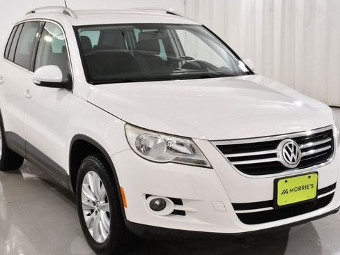 Used 2009 Volkswagen Tiguan SE image 4