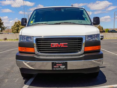 New 2026 GMC Savana 3500 LT w/ LT Preferred Equipment Group RWD image 4