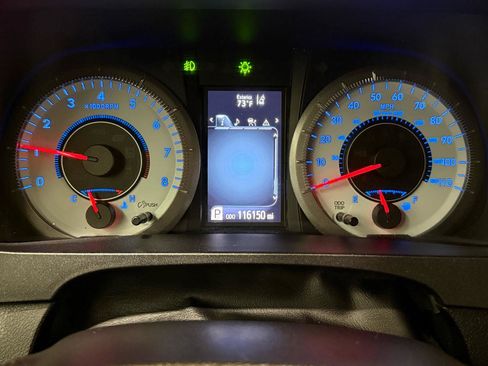 Used 2019 Toyota Sienna SE FWD image 14
