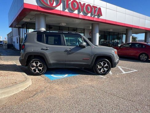 Used 2020 Jeep Renegade Trailhawk image 6