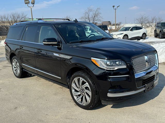 Used 2022 Lincoln Navigator L Reserve AWD/4WD image 6