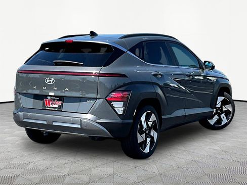 Used 2025 Hyundai Kona Limited FWD image 6