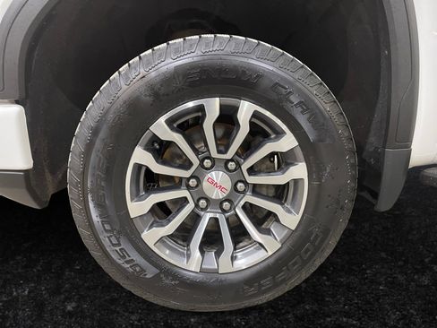 Used 2022 GMC Sierra 1500 AT4 w/ AT4 Premium Package image 15