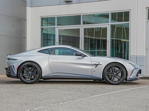 New 2026 Aston Martin V8 Vantage S image 7