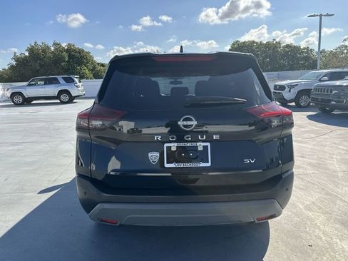 Used 2023 Nissan Rogue SV image 15