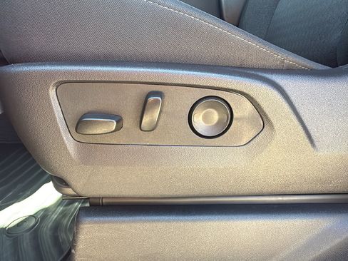 Used 2025 Chevrolet Silverado 1500 Custom RWD image 12