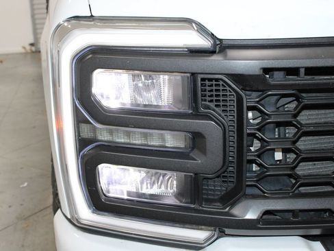 Used 2023 Ford F250 Lariat w/ Lariat Ultimate Package AWD/4WD image 12