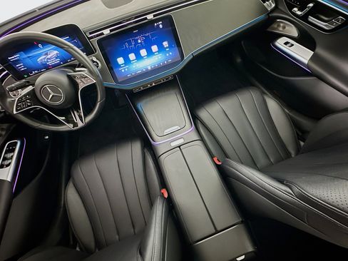 Used 2025 Mercedes-Benz E 450 4MATIC Sedan w/ Night Package image 18