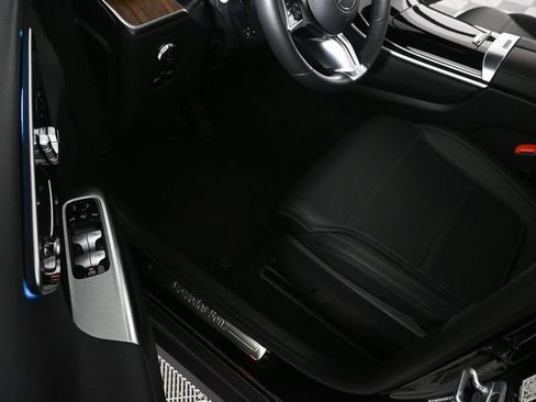 Used 2026 Mercedes-Benz GLC 300 image 7