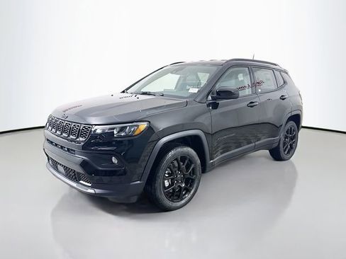New 2026 Jeep Compass Latitude image 3