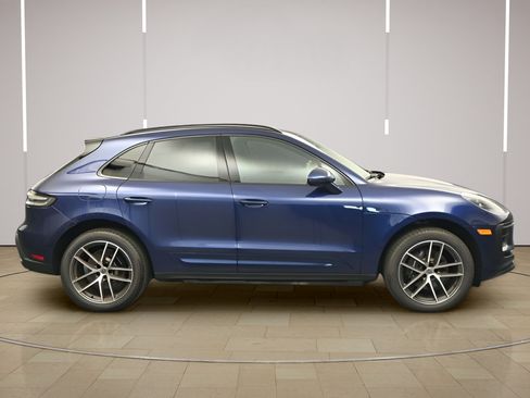 Certified 2026 Porsche Macan AWD/4WD image 25