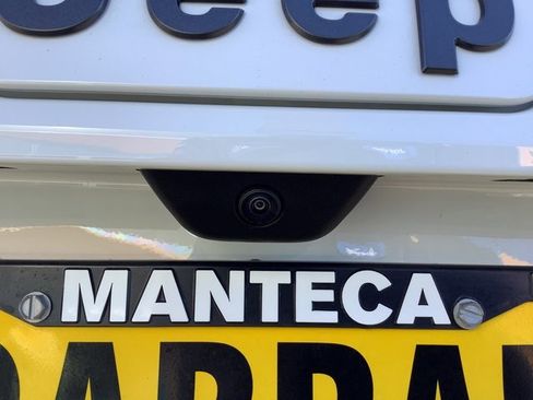 New 2026 Jeep Cherokee Limited image 30