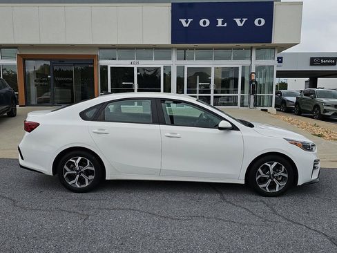 Used 2021 Kia Forte LXS FWD image 8