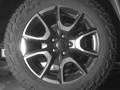 Used 2025 Jeep Compass Trailhawk AWD/4WD image 15