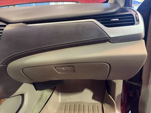 Used 2017 Chevrolet Tahoe Premier AWD/4WD image 25