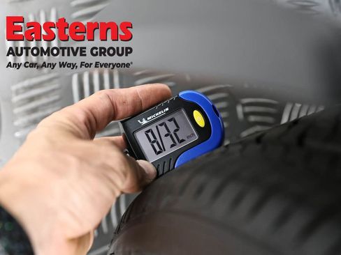 Used 2025 Toyota Corolla LE FWD image 28