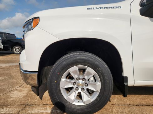 Certified 2025 Chevrolet Silverado 1500 LT RWD image 9