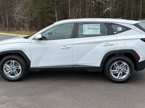 New 2026 Hyundai Tucson SE image 8