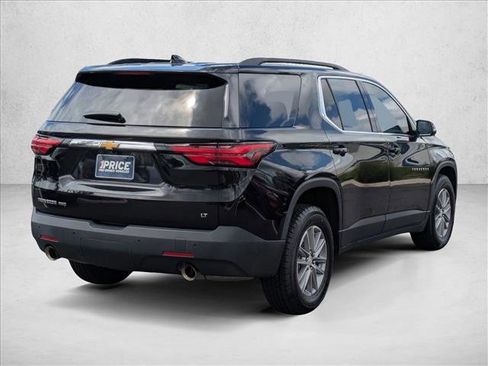Used 2023 Chevrolet Traverse LT AWD/4WD image 5