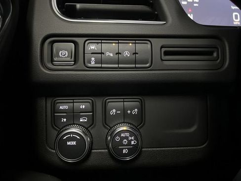 Certified 2023 GMC Yukon SLT AWD/4WD image 18