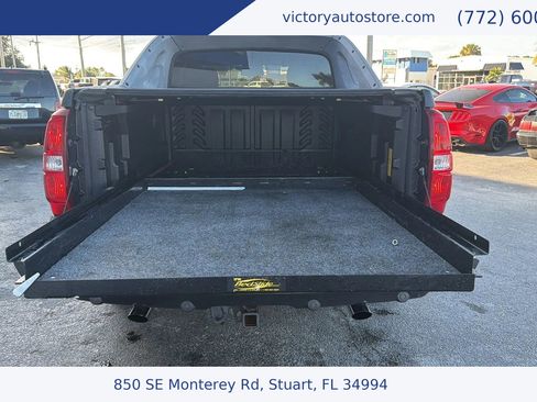 Used 2010 Chevrolet Avalanche LT w/ Suspension Package, Off-Road image 11