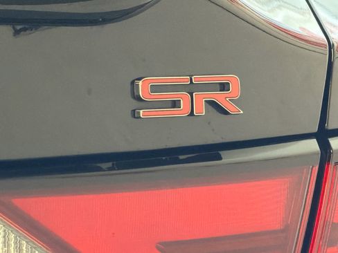 Used 2025 Nissan Sentra SR FWD image 7