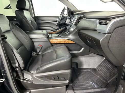Used 2019 Chevrolet Suburban Premier AWD/4WD image 14