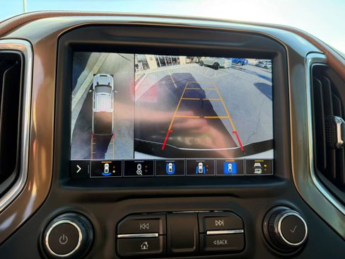 Used 2021 Chevrolet Silverado 2500 High Country w/ Z71 Off-Road Package image 23