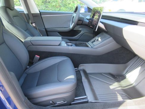 Used 2025 Tesla Model 3 RWD image 10