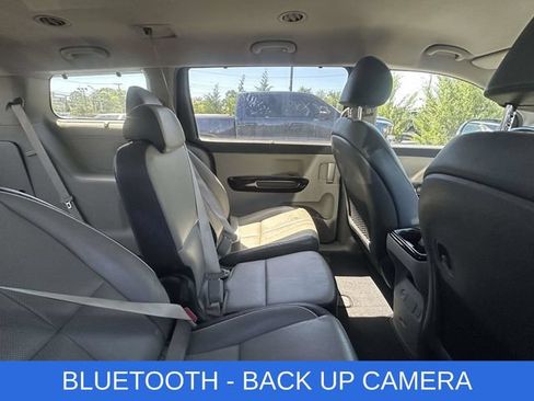 Used 2017 Kia Sedona EX FWD image 3