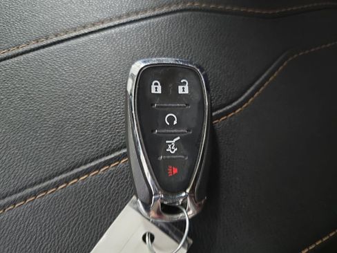Certified 2019 Chevrolet Traverse LT AWD/4WD image 38