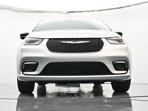 New 2026 Chrysler Pacifica Select image 39
