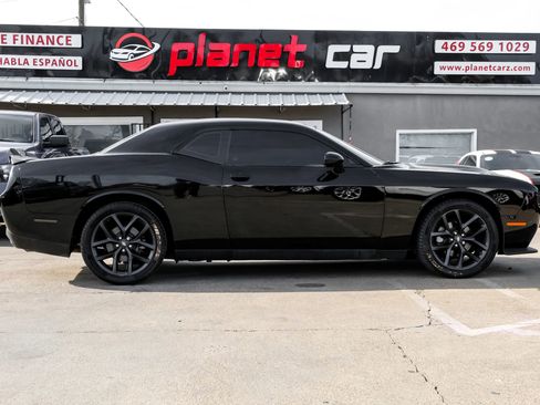 Used 2023 Dodge Challenger SXT w/ Blacktop Package image 7