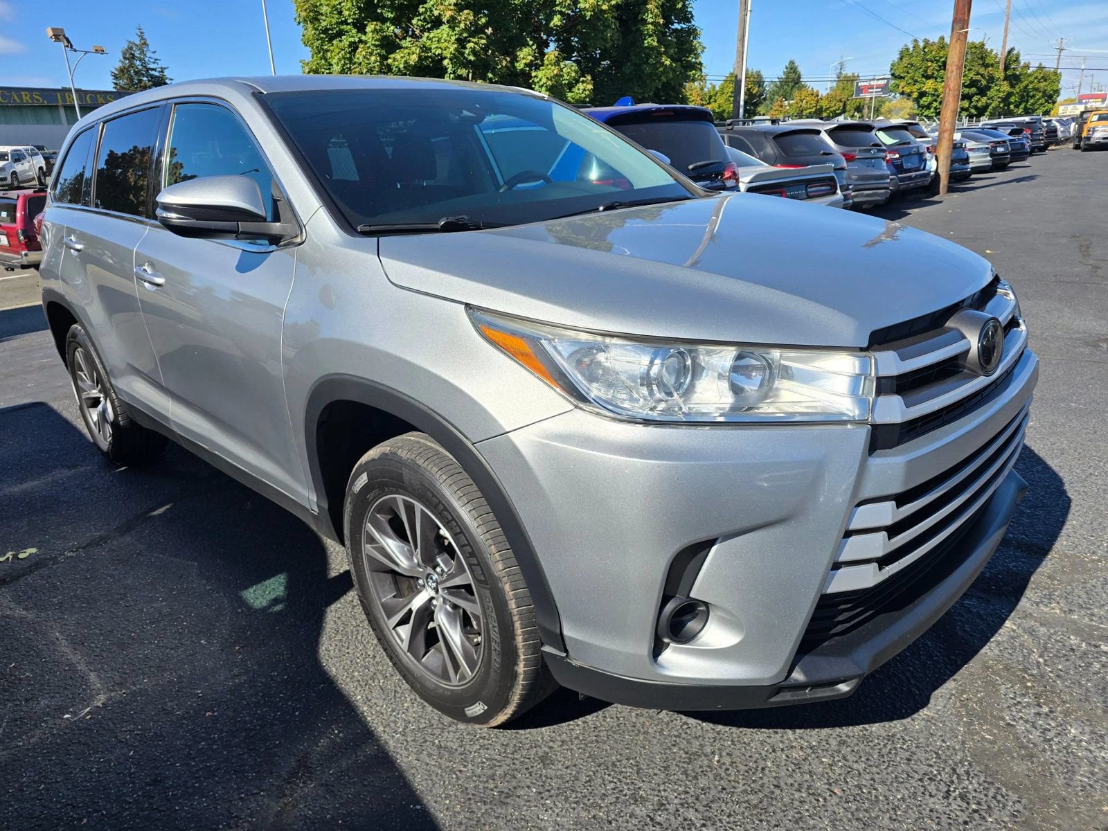 Used 2019 Toyota Highlander LE FWD image 6
