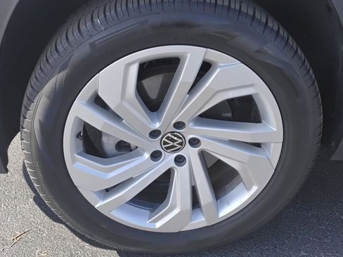 Used 2023 Volkswagen Atlas SE image 13