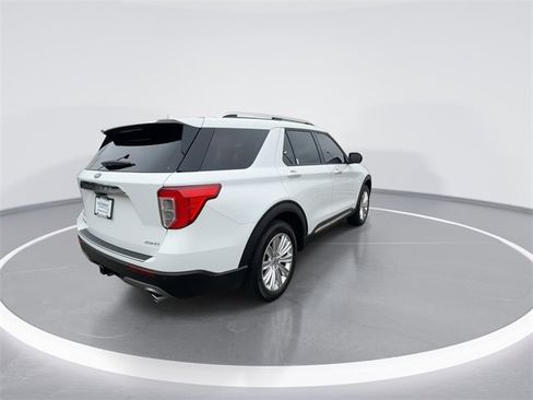 Used 2024 Ford Explorer Limited w/ Limited Technology Package image 8