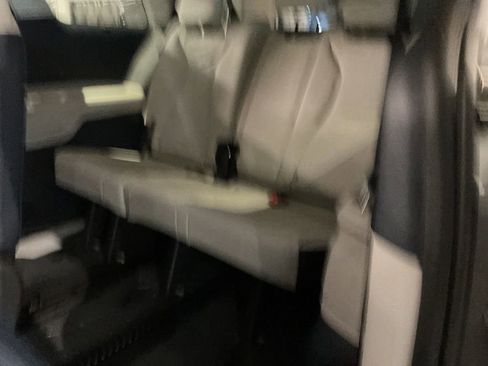 New 2026 Kia Carnival EX FWD image 19