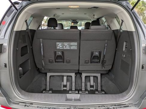 New 2026 Kia Carnival LXS FWD image 13