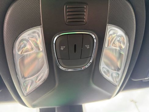 Used 2024 Jeep Compass Latitude AWD/4WD image 38