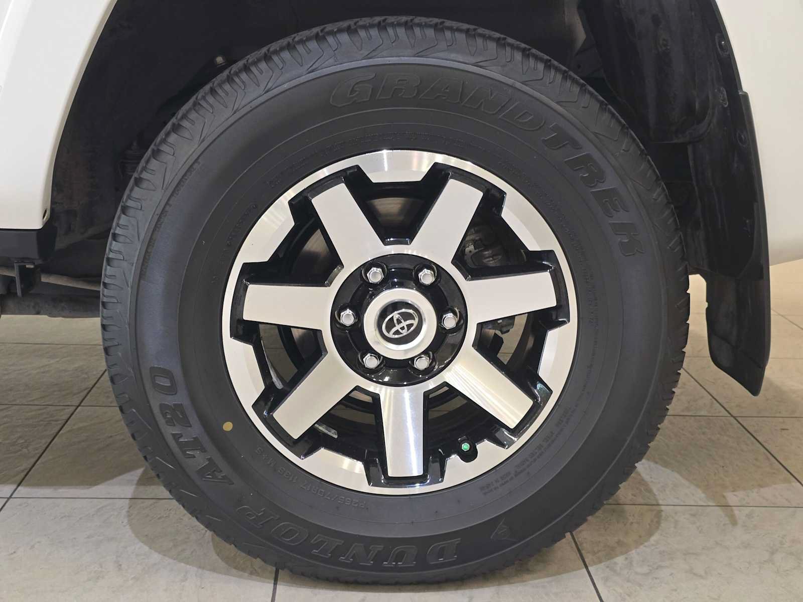 Certified 2024 Toyota 4Runner TRD Off-Road Premium w/ Moonroof Package AWD/4WD image 8