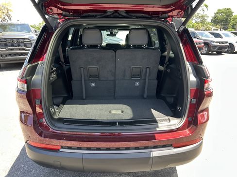 New 2026 Jeep Grand Cherokee L 2WD image 10