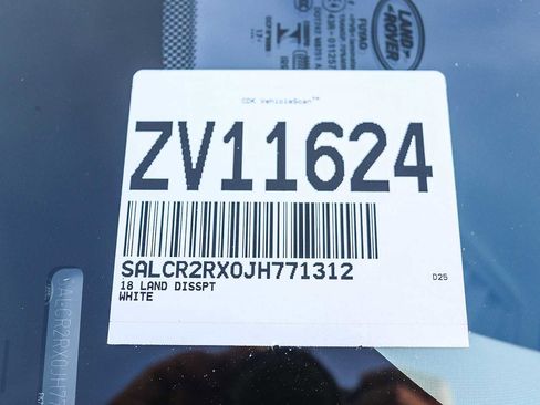 Used 2018 Land Rover Discovery Sport HSE image 29