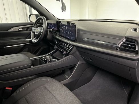 Certified 2025 Chevrolet Traverse LT image 29