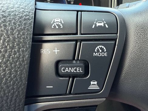 Used 2025 Toyota Camry SE w/ Convenience Package FWD image 29